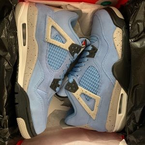Jordan 4 Retro University Blue 6.5y (2021)